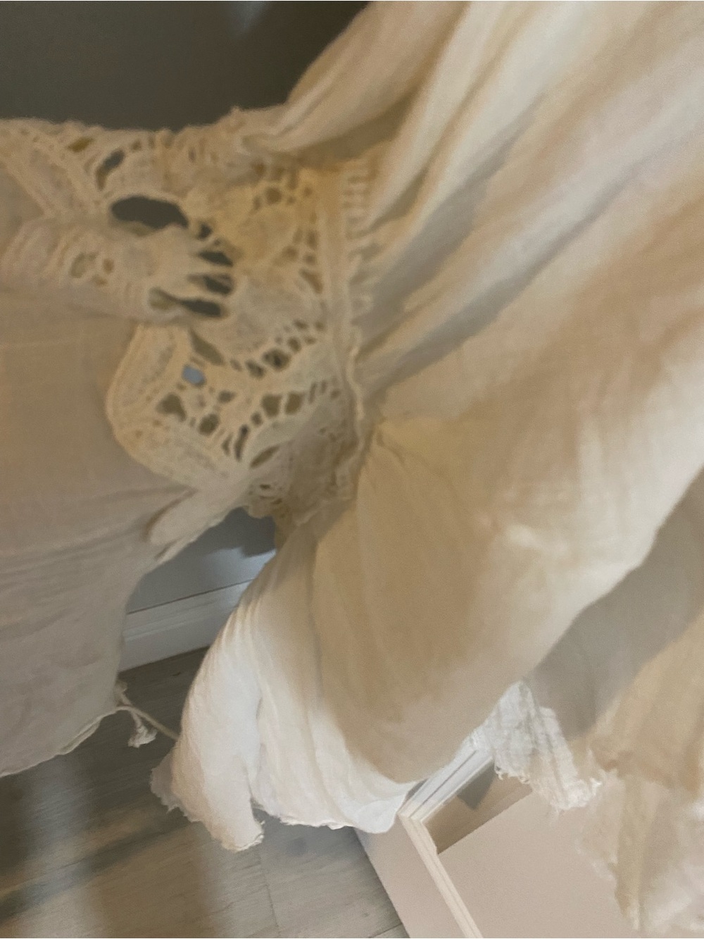Free People” Lace-White Spaghetti Strap Women's gausey blouse, open wide sleeves - Picture 4 of 8